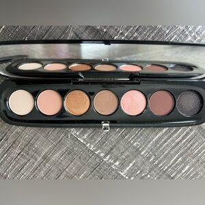 Brand new Marc Jacobs eye shadow palette